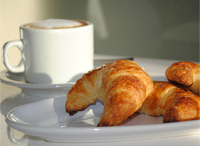 Pronto Catering te ofrece la mejor opción de desayunos empresariales a domicilio.